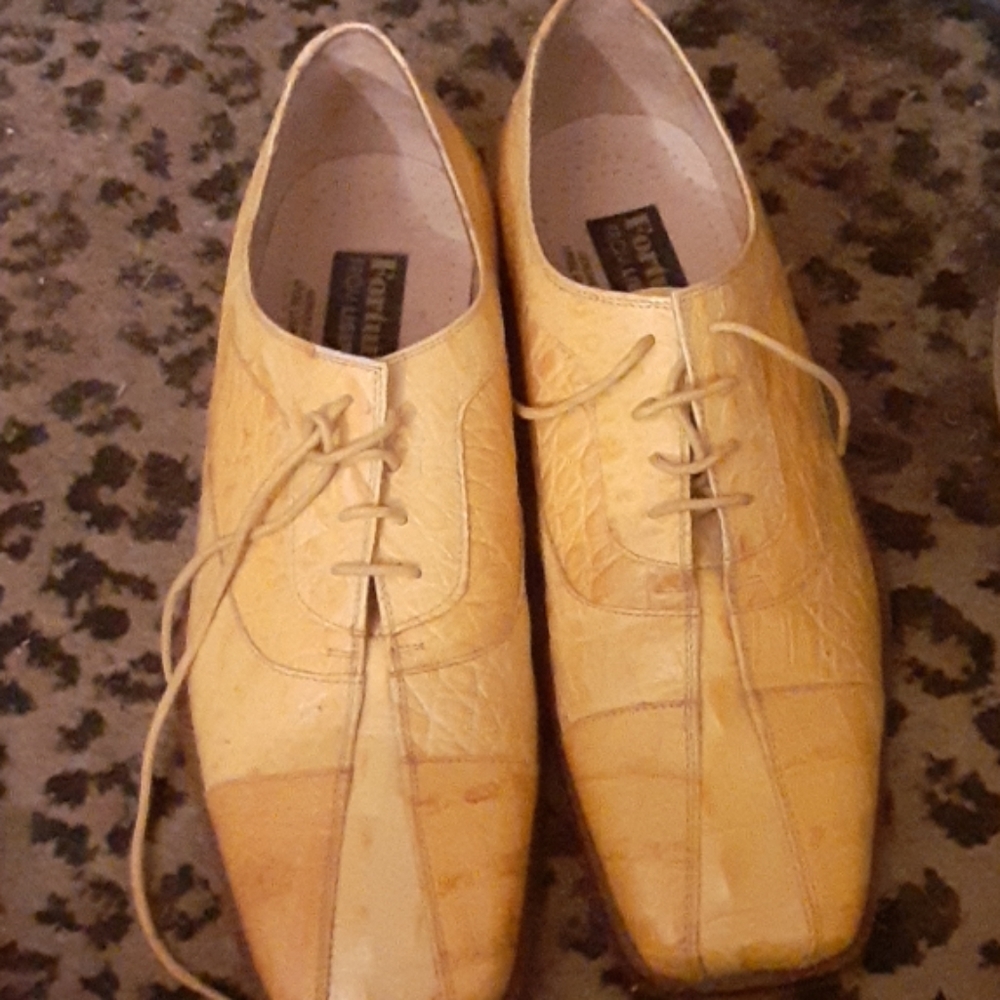 Mens dress shoes